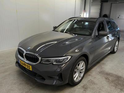 BMW 330 eA 215kW touring, 2021