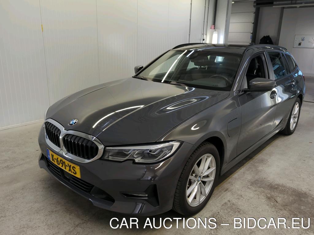 BMW 330 eA 215kW touring, 2021