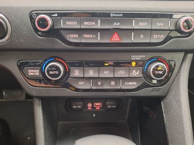 Kia Niro 16. KIA NIRO BUSINESS FUSION 1.6 GDI HEV 6DCT 5D, 2019