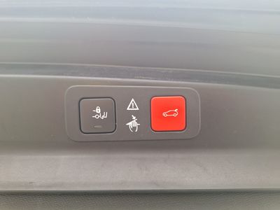 Peugeot 5008 16. PEUGEOT 5008 1.5 BLUEHDI 96KW S&amp;S EAT8 ALLURE 5D, 2020