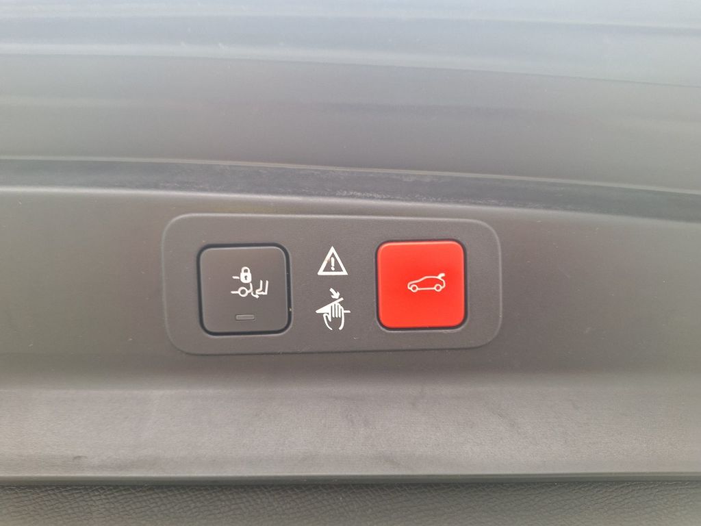 Peugeot 5008 16. PEUGEOT 5008 1.5 BLUEHDI 96KW S&S EAT8 ALLURE 5D, 2020