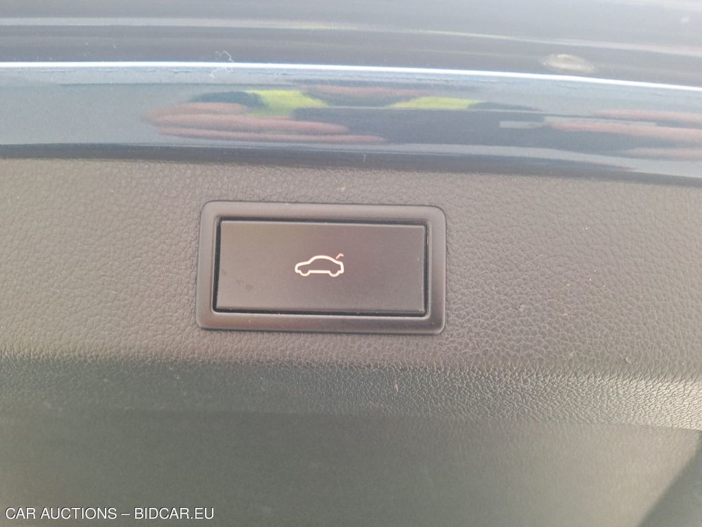 Skoda Superbcombi-3v5 COMBI FL19. SKODA SUPERB COMBI 1.4 TSI IV 160KW DSG6 STYLE 5D, 2020