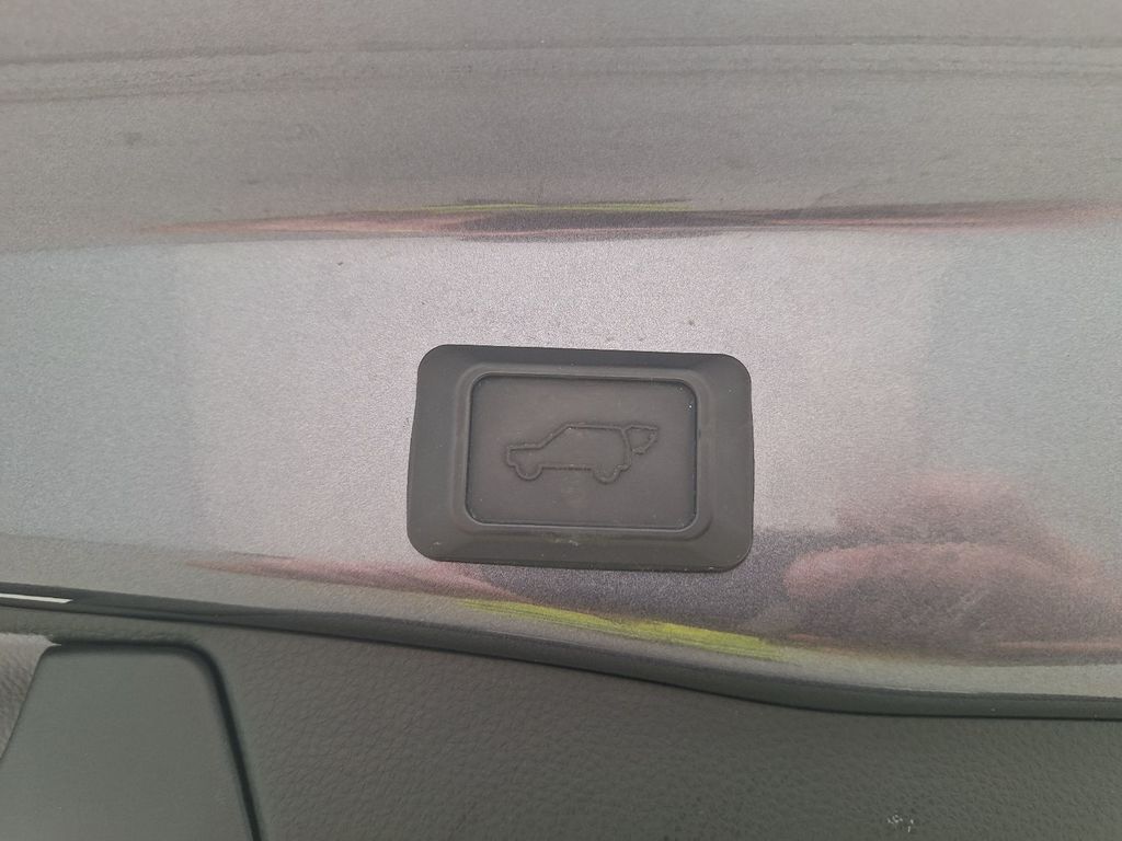 Toyota Rav4 18. TOYOTA RAV4 2.5 VVT-I HYBRID DYNAMIC PLUS E-CVT 5D, 2020