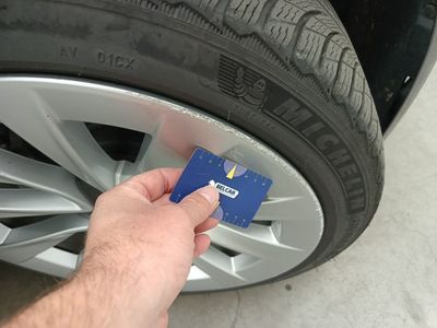 Tesla Model 3 - 2021 60 KWH RWD STANDARD PLUS 5D, 2023