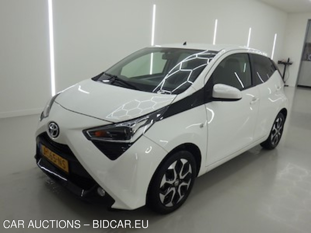 Toyota Aygo 1.0 VVT-i x-joy x-shift 5d