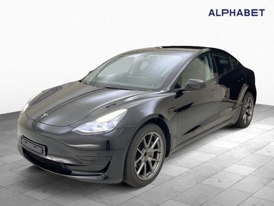 Tesla Model 3 Standard Reichweite Plus Hinterradantrieb, 2022