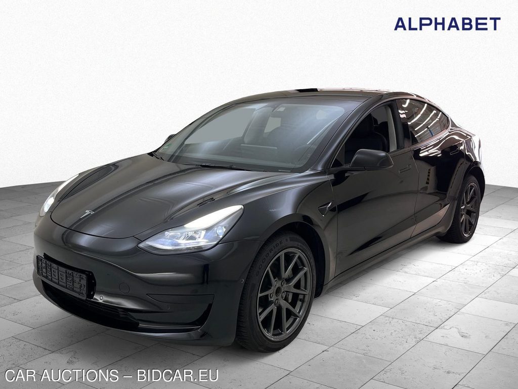 Tesla Model 3 Standard Reichweite Plus Hinterradantrieb, 2022