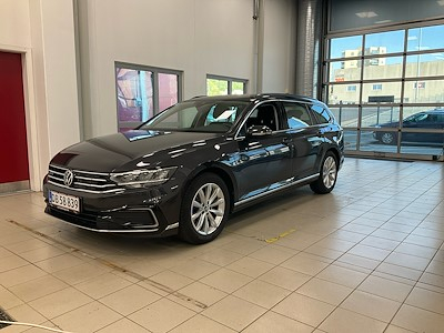 Volkswagen PASSAT 1.4 TSI GTE HIGH PLUG-IN HYBRID DSG VARIANT UA!