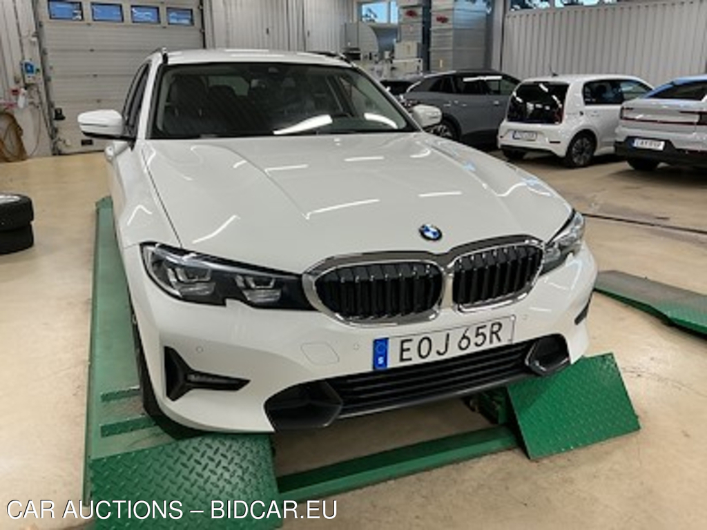 BMW 3-serie 330e xDrive Touring Sport Line Drag