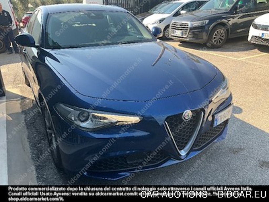 Alfa Romeo giulia 2.2 turbo at8 -