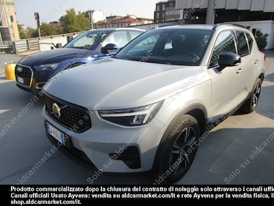 Volvo xc40 B3 automatico plus dark -