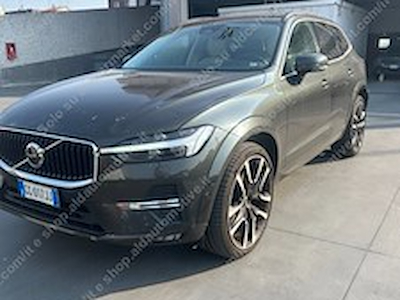Volvo xc60 B4 D awd automatico -