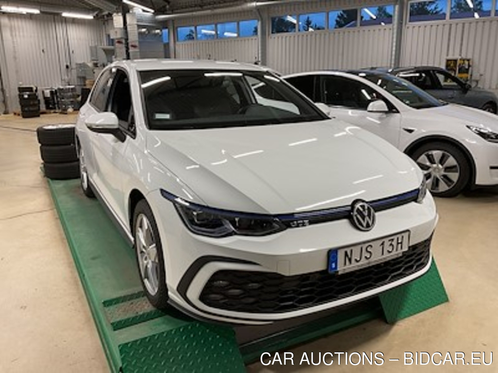 Volkswagen Golf GTE Plug-In 245 Matrix