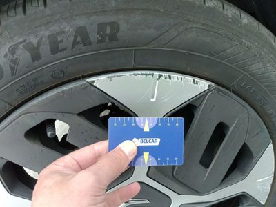 Citroen C4-lim 1.5 BLUEHDI 130 S&amp;S EAT8 FEEL 5D, 2021