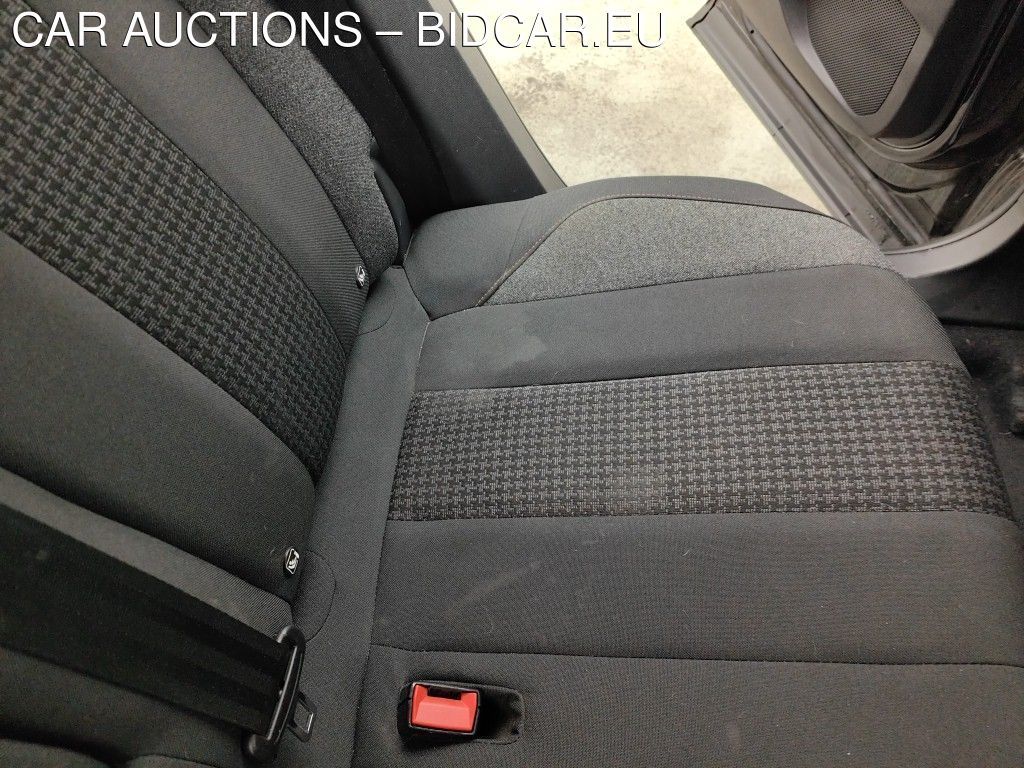 Peugeot 3008 1.5 BLUEHDI 96KW S&S EAT8 ACTIVE 5D, 2019