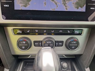 Volkswagen Passat8-sw VARIANT 14. VOLKSWAGEN PASSAT VARIANT 1.6 TDI COMFORTLINE BUSI, 2019