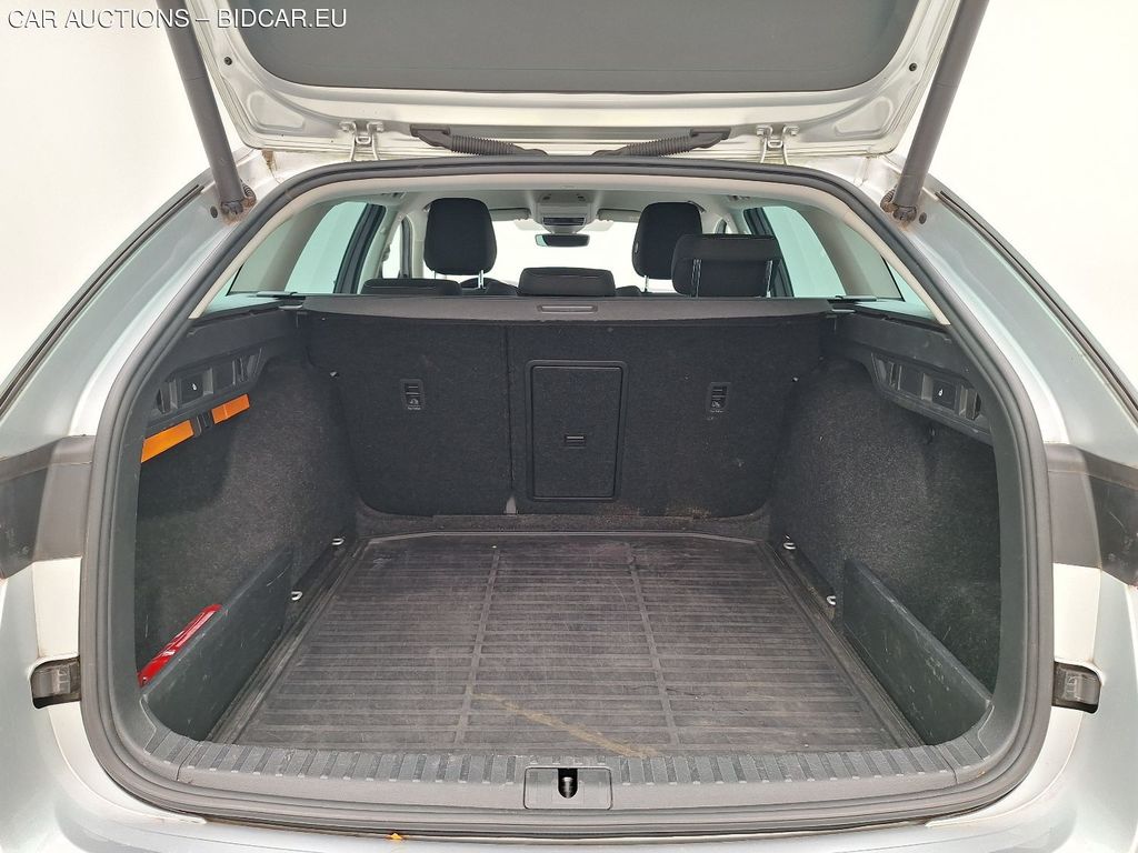 Skoda Octavia-combi-6 COMBI 20. SKODA OCTAVIA COMBI 2.0 CRTDI 85KW STYLE 5D, 2020