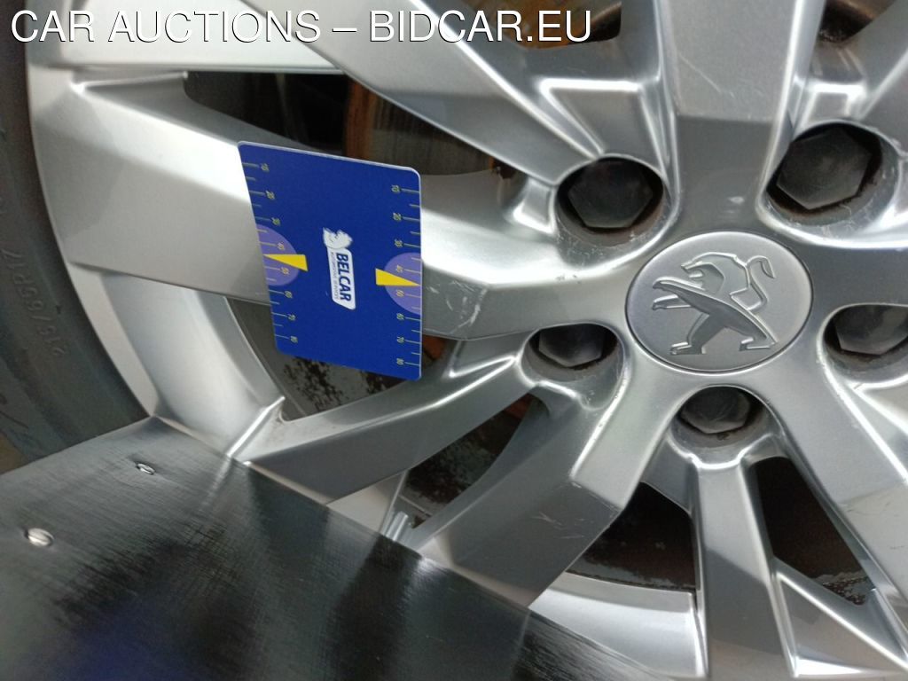 Peugeot 5008 1.5 BLUEHDI 96KW S&S EAT8 ACTIVE PACK 5D, 2021