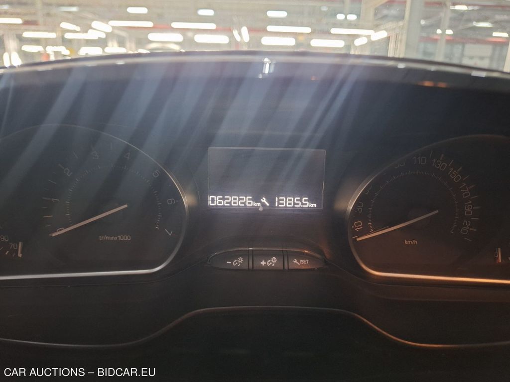 Peugeot 2008 - 2016 2008 1.2I PURETECH ACTIVE S&S (EU6.2), 2019
