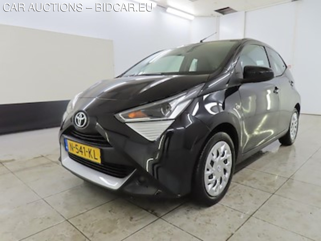 Toyota Aygo 1.0 VVT-i x-play