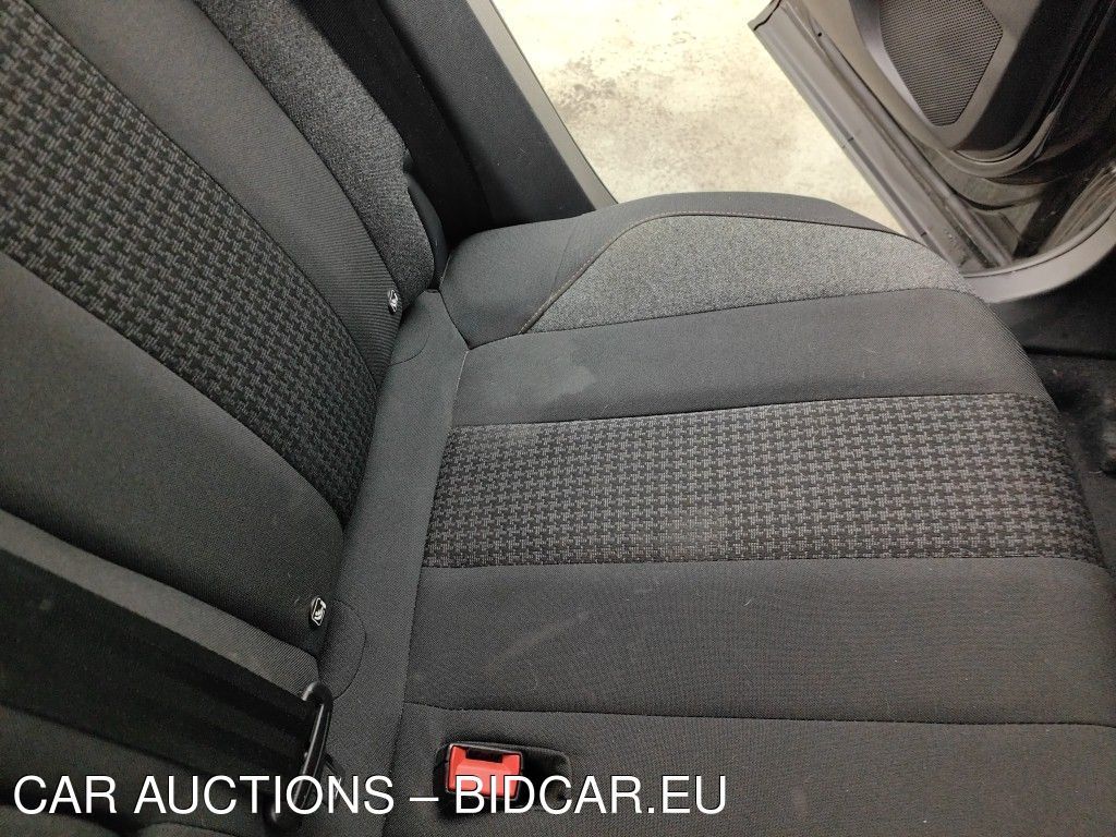 Peugeot 3008 1.5 BLUEHDI 96KW S&S EAT8 ACTIVE 5D, 2019