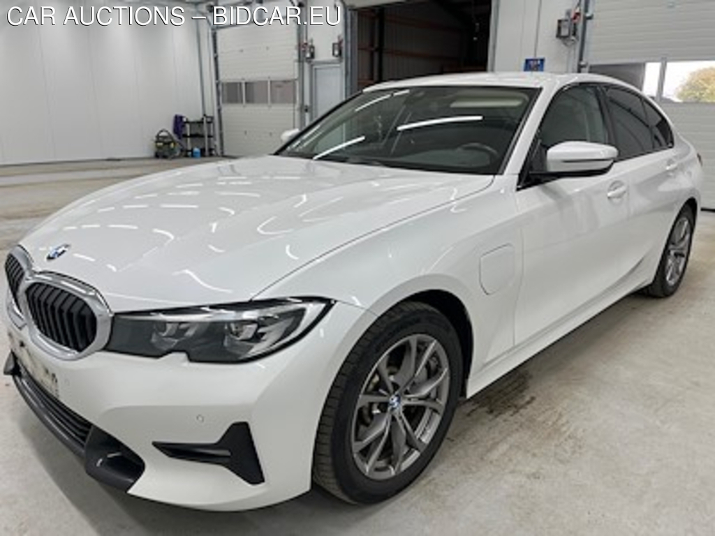 BMW Series 3 330e Sport Line Auto UA!
