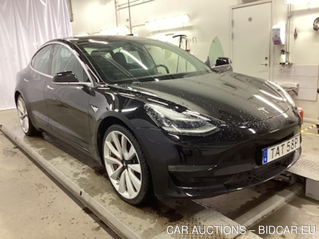 Tesla Model 3 Performance