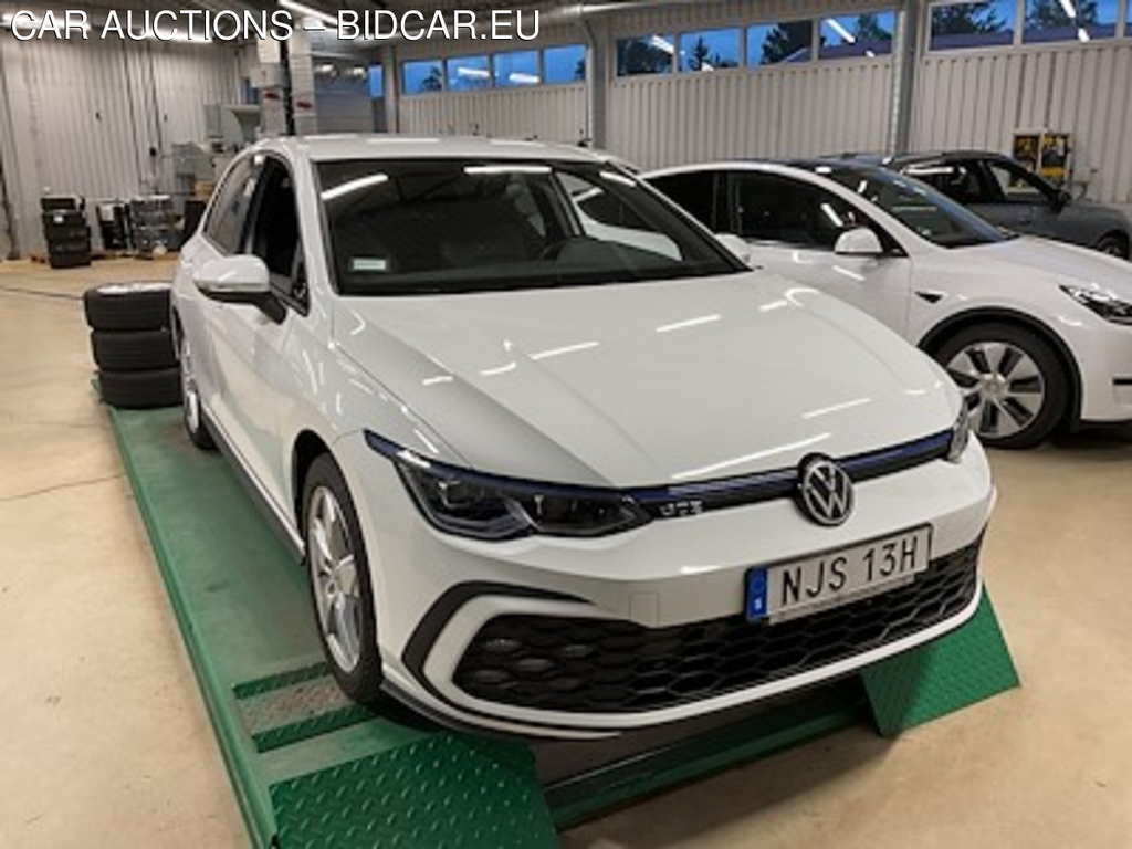 Volkswagen Golf GTE Plug-In 245 Matrix