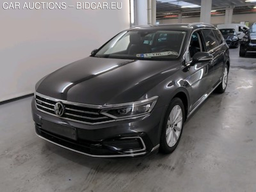 Volkswagen Passat 1.4 TSI MSQ VARIANT GTE BUSINESS