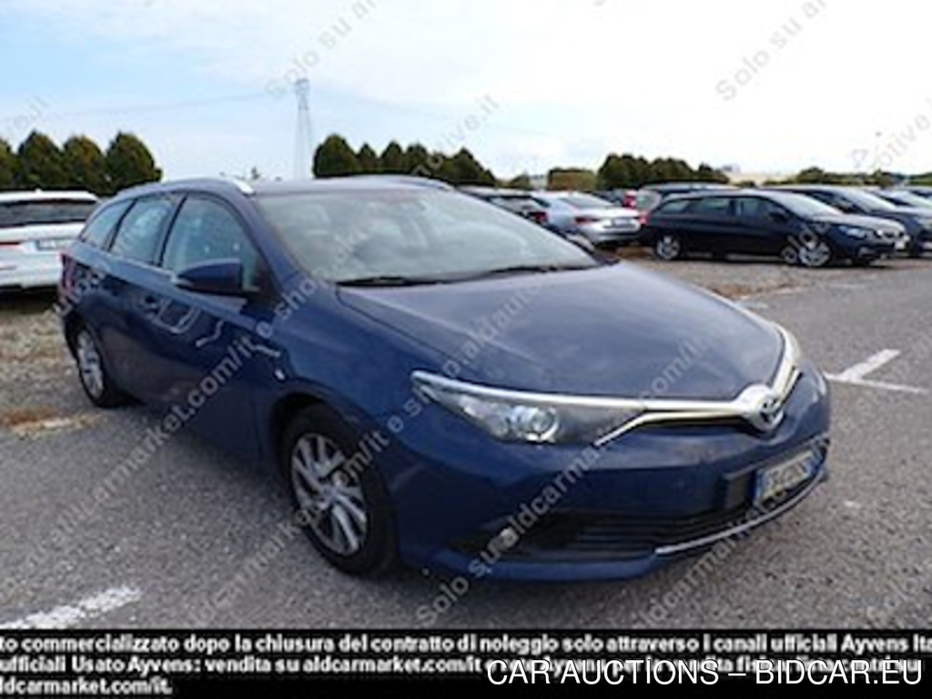 Toyota auris touring sports hybrid business -