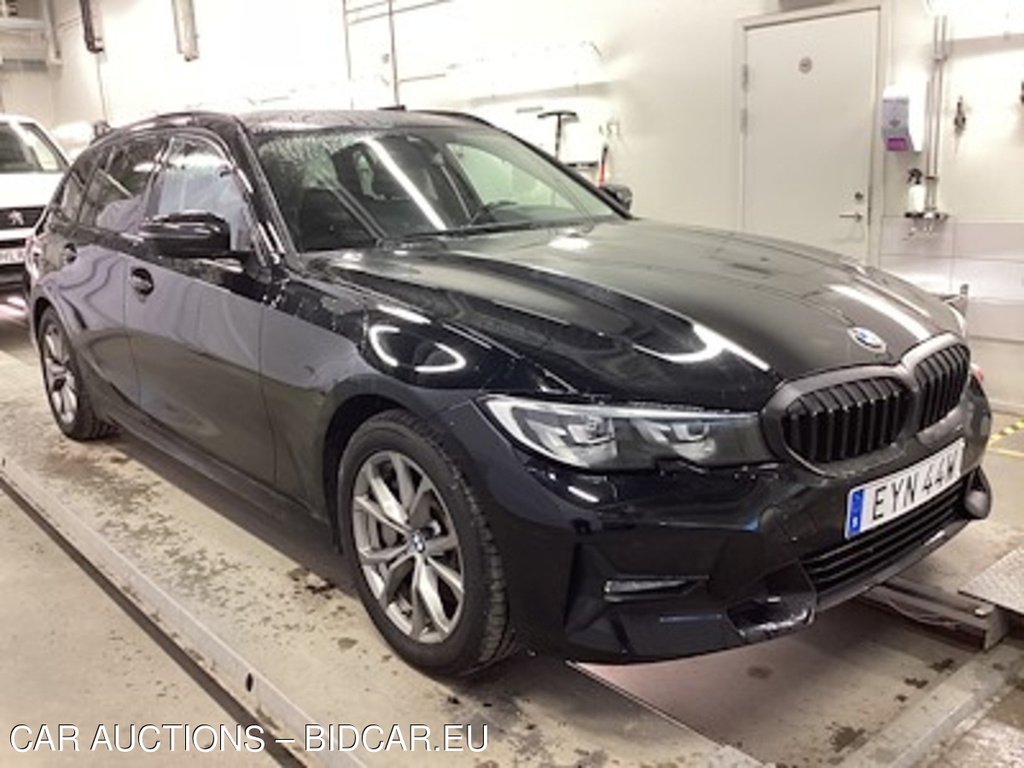 BMW 3-serie 330e Touring Sport Line Drag HiFi Rattvarme