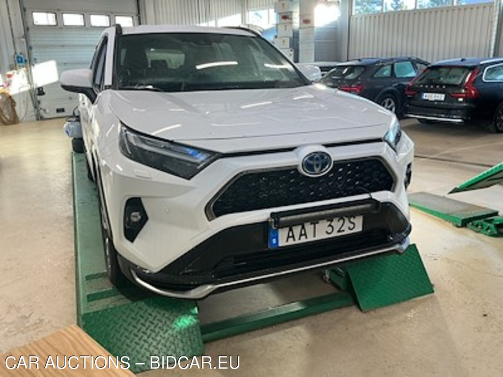 Toyota RAV4 2.5 Plug-In Hybrid AWD-i X-Edition Drag