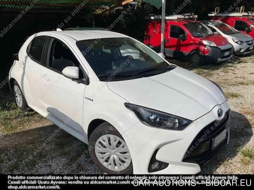 Toyota yaris PC PT hybrid business -