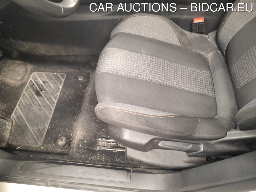 Peugeot 3008 1.5 BLUEHDI 96KW S&amp;S ACTIVE PACK 5D, 2022