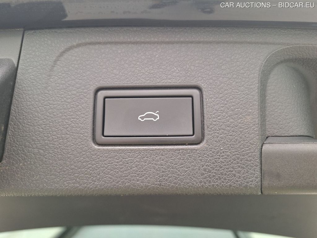 Volkswagen Passat-variant- VARIANT FL19. VOLKSWAGEN PASSAT VARIANT 2.0 TDI SCR 110KW DSG7 S, 2021