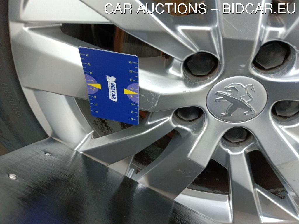 Peugeot 5008 1.5 BLUEHDI 96KW S&S EAT8 ACTIVE PACK 5D, 2021