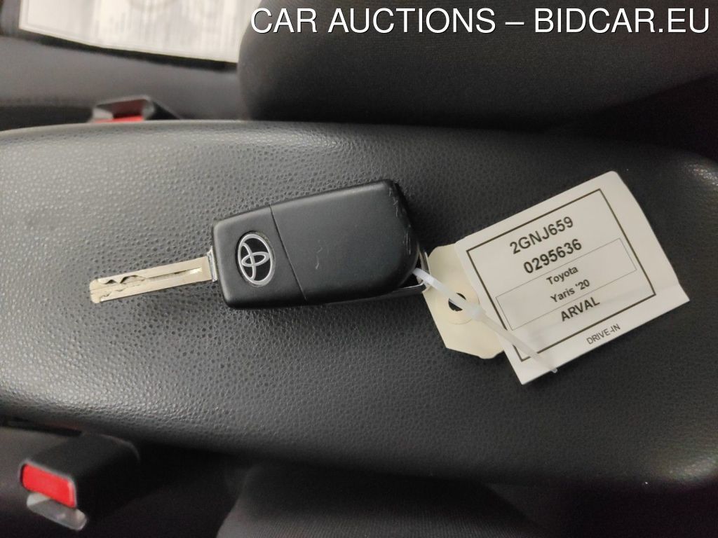 Toyota Yaris-xp21 1.5 VVT-I HYBRID 85KW DYNAMIC E-CVT 5D, 2025