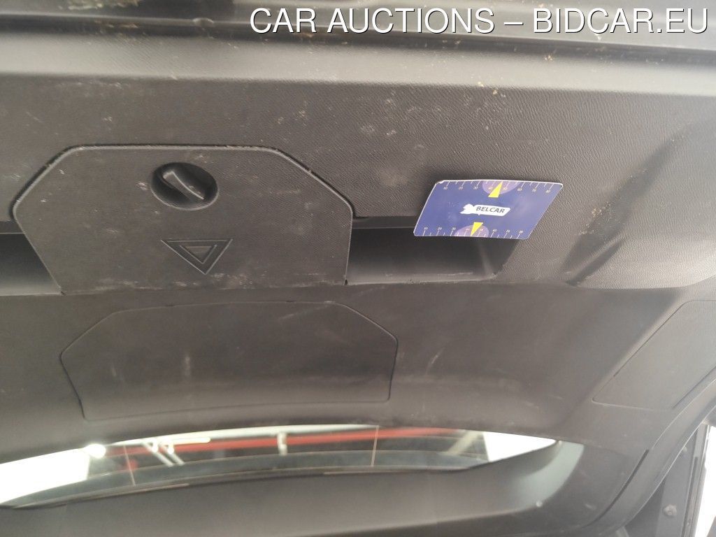 Peugeot 5008 1.2 PURETECH 96KW S&S EAT8 ALLURE PACK 5D, 2023