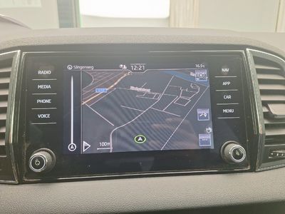 Skoda Karoq-nu 17. SKODA KAROQ 1.5 TSI 110KW DSG7 AMBITION 5D, 2020