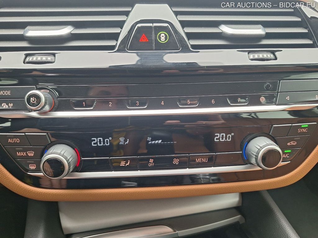 BMW Serie-5-touring TOURING 17. BMW 5 REEKS TOURING 520D AUT. (120 KW) 5D, 2020