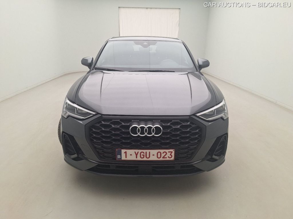 Audi Q3-sportback SB 19. AUDI Q3 SPORTBACK 35 TDI S TRONIC S LINE BUSINESS, 2020