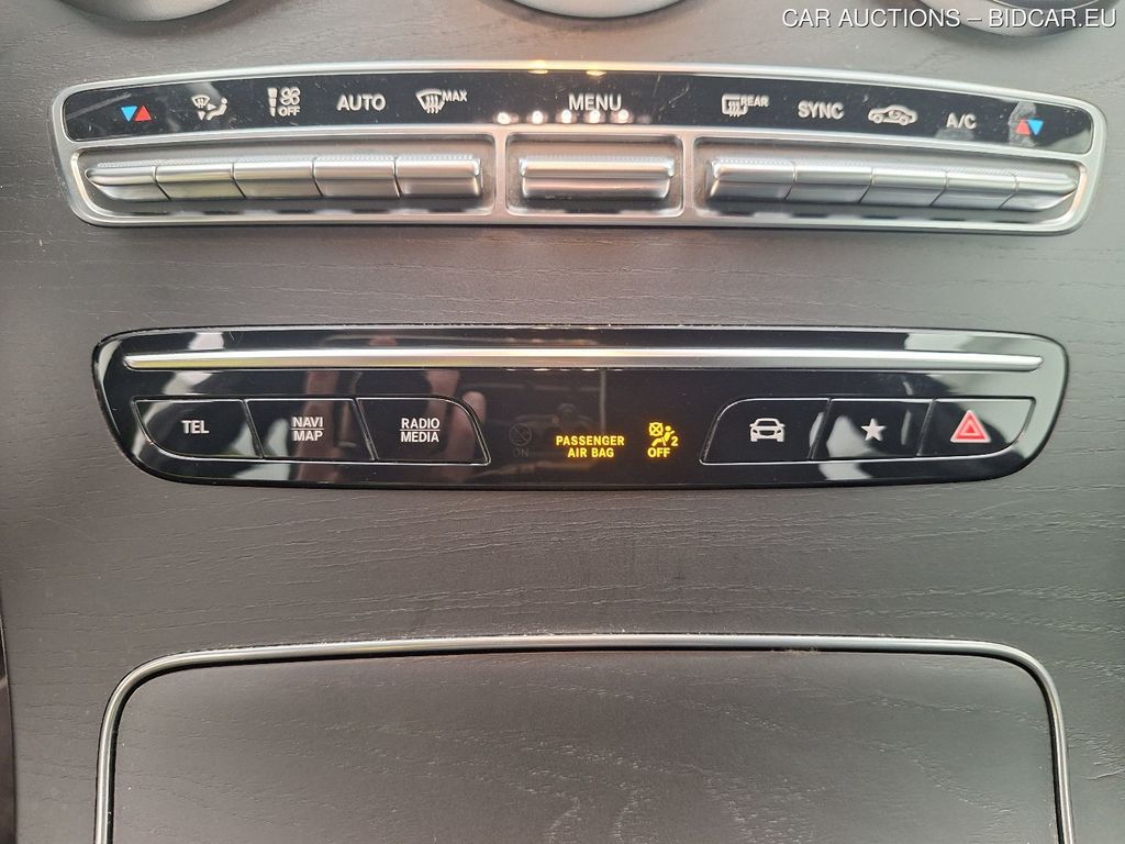 Mercedes Glc-klasse-bm25 FL19. MERCEDES-BENZ GLC GLC 200 D BUSINESS SOLUTION 5D, 2020