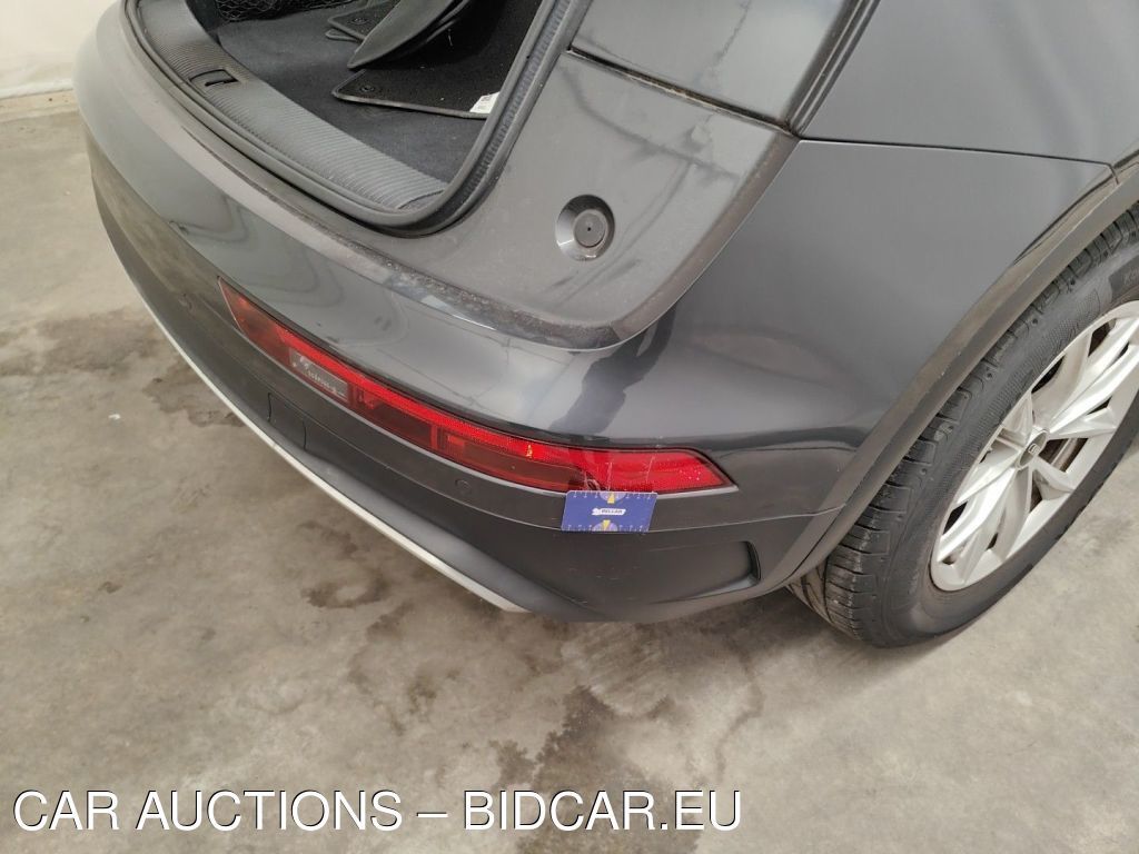 Audi Q5-fyg BUSINESS ED. ATTRACTION 35 TDI S TRONIC 5D, 2022