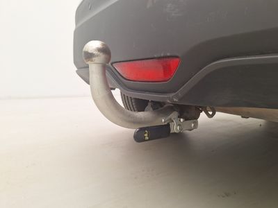 Toyota C 16. TOYOTA C-HR 1.8 VVT I-HYBRID C-LUB BI-TONE E-CVT 5, 2020