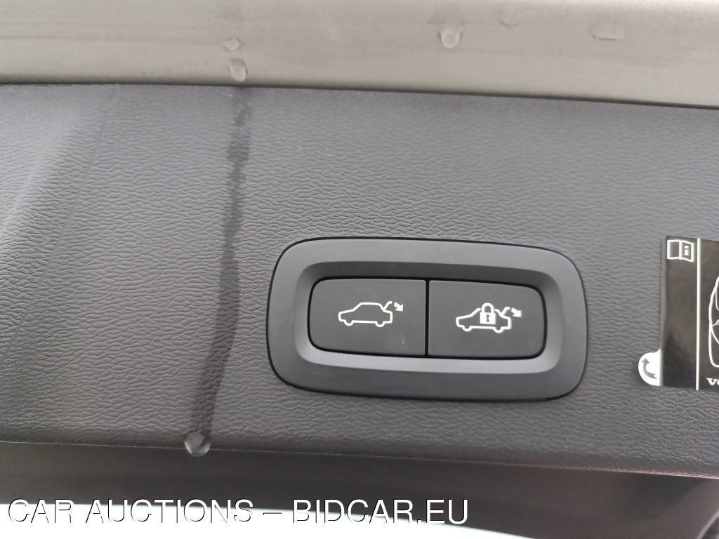 Volvo Xc40 T4 RECHARGE GEARTRONIC INSCRIPTION EXPR. 5D, 2021