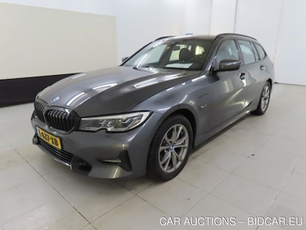 BMW 3 serie touring 320e Business Edition Plus Sport Line 5d