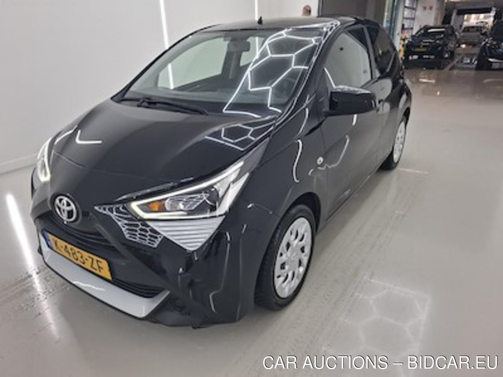 Toyota Aygo 1.0 VVT-i x-play 5d