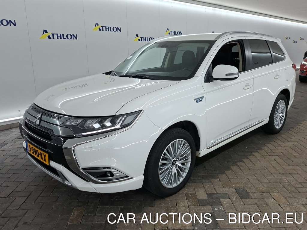 Mitsubishi Outlander PHEV PURE+ 5D 165KW, 2020