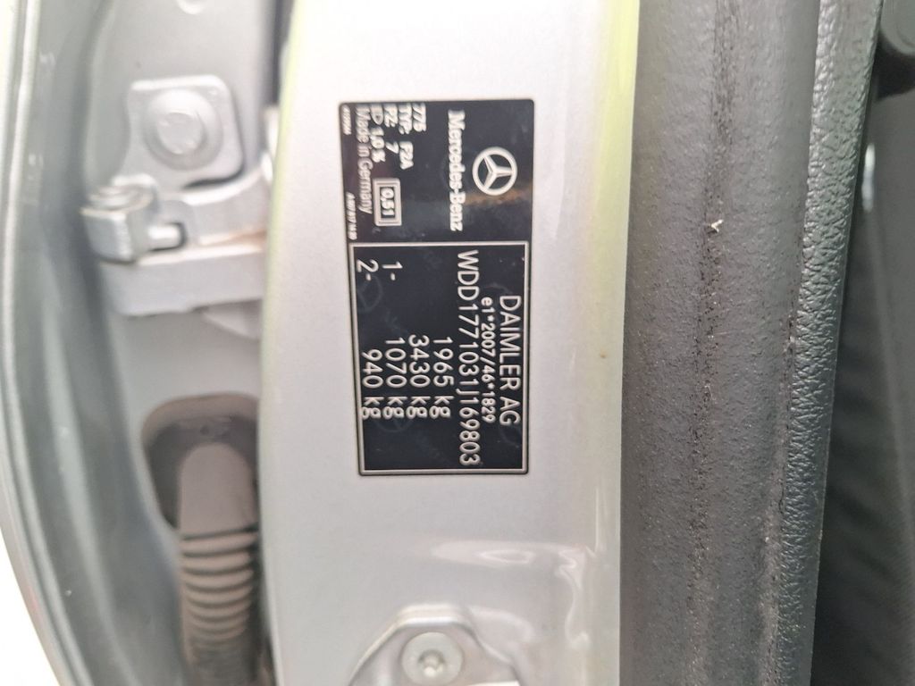 Mercedes A-klasse-lim-17 BERLINE 18. MERCEDES-BENZ A-KLASSE LIMOUSINE A 180 D DCT 4D, 2019