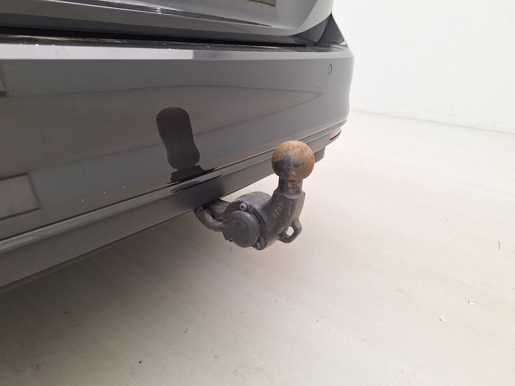 Volkswagen Passat-variant- VARIANT FL19. VOLKSWAGEN PASSAT VARIANT 2.0 TDI 90KW DSG STYLE B, 2021